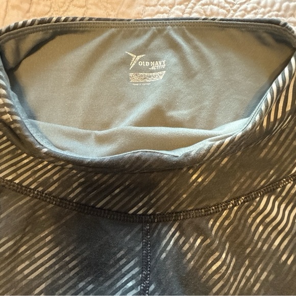 Old Navy| Active Wear Set| Women’s Size Small| Soft| Comfortable| Warm|7/8 Long - Picture 7 of 9